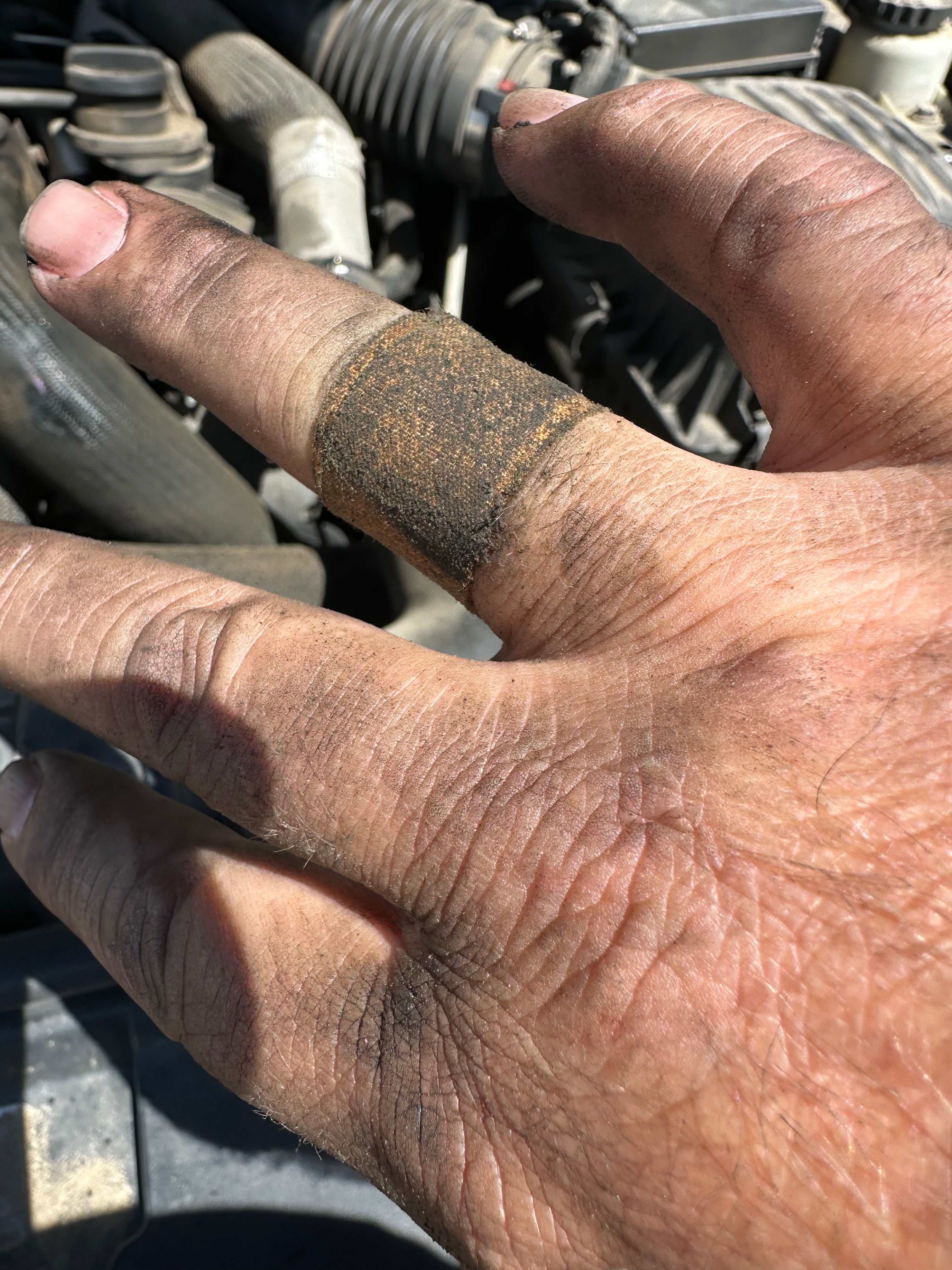 Finger Wrap That Actually Stays On